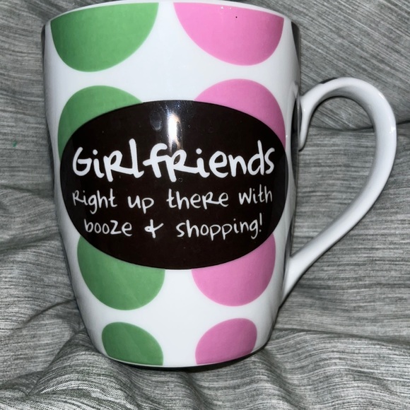 🐇 Pier 1 Girlfriends mug - Girlfriends - Right up there with booze & shopping - Picture 1 of 6